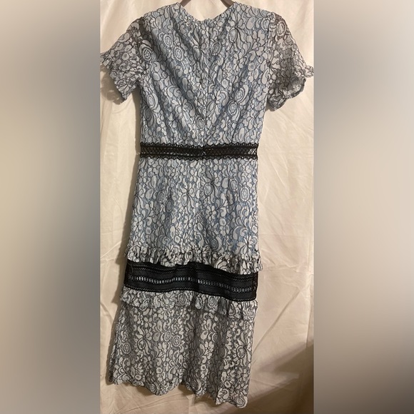 PrettyLittleThing Blue Lace Dress - Picture 2 of 3